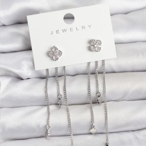 Pirinç Gümüş Renk Yonca Model Sallantılı Kadın Küpe