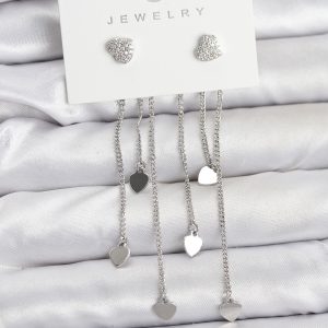 Kalp Model Gümüş Renk Pirinç Sallantılı Kadın Küpe