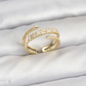 Pirinç Gold Renk Sıralı Baget Zirkon Taşlı Kadın Yüzük