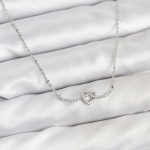 Pirinç Gümüş Renk Düğüm Kalp Model Kadın Kolye