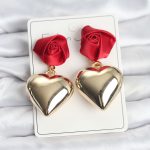 Pirinç Gold Kalpli Kırmızı Gül Model Kadın Küpe