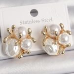 Pirinç Gold Renk İnci Tomurcuk Model Kadın Küpe